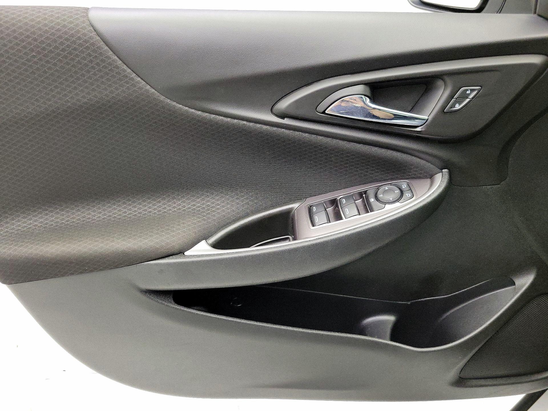 Thumbnail: 2020 Chevrolet Malibu - 12