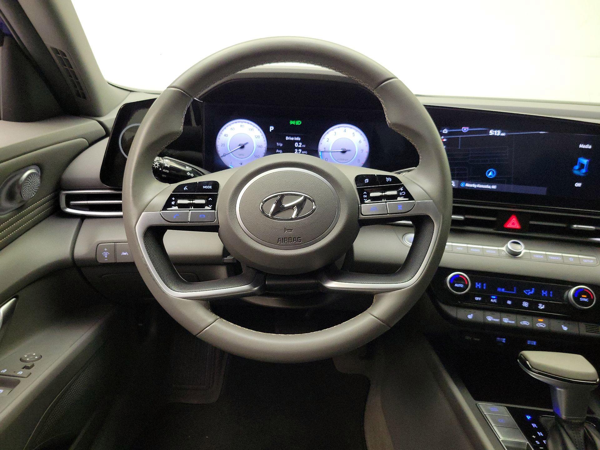 Thumbnail: 2023 Hyundai Elantra - 10