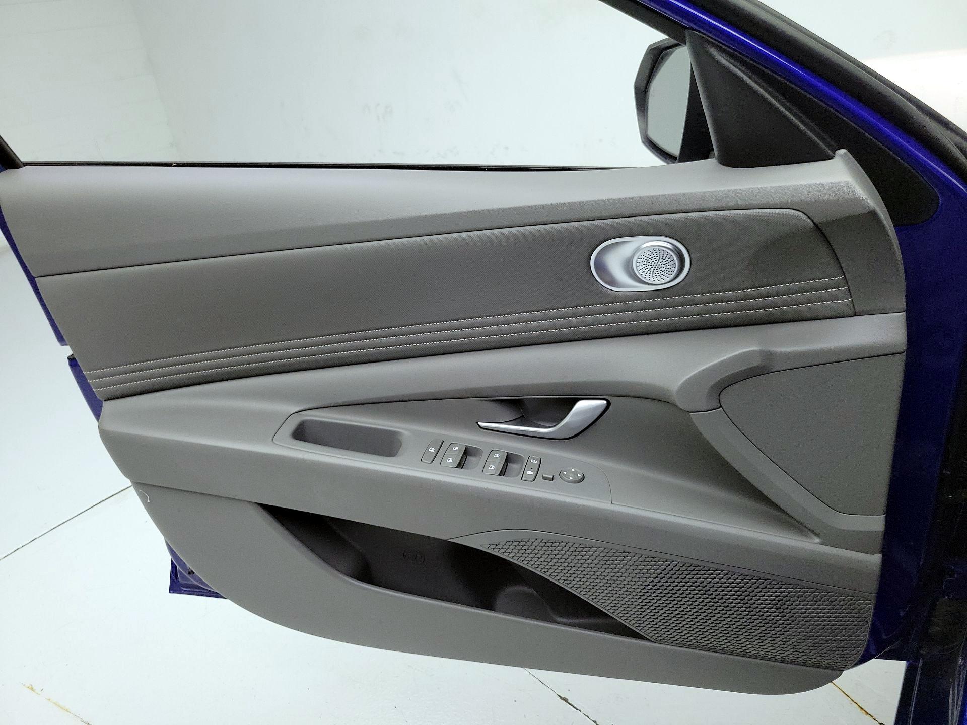 Thumbnail: 2023 Hyundai Elantra - 12