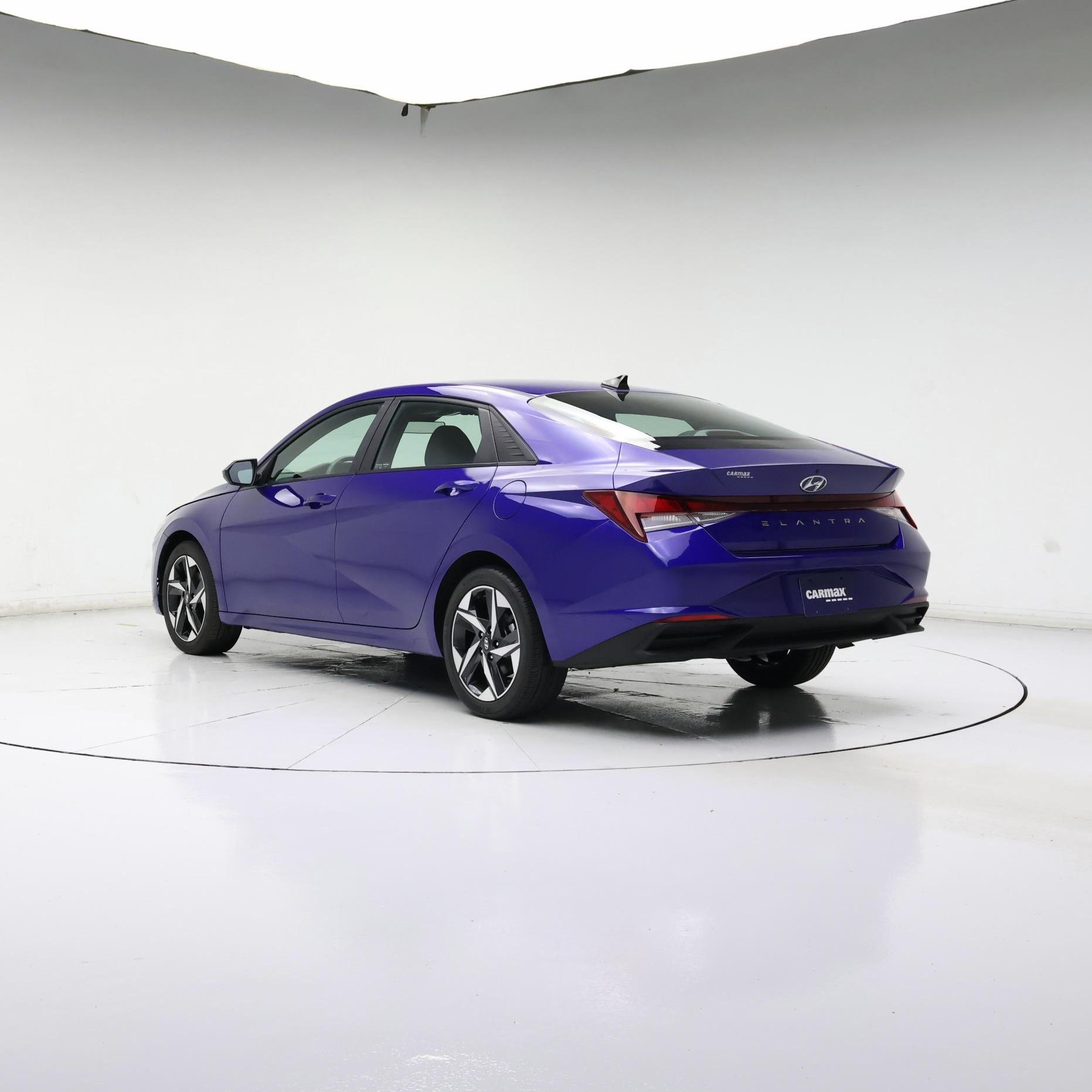 Thumbnail: 2023 Hyundai Elantra - 2