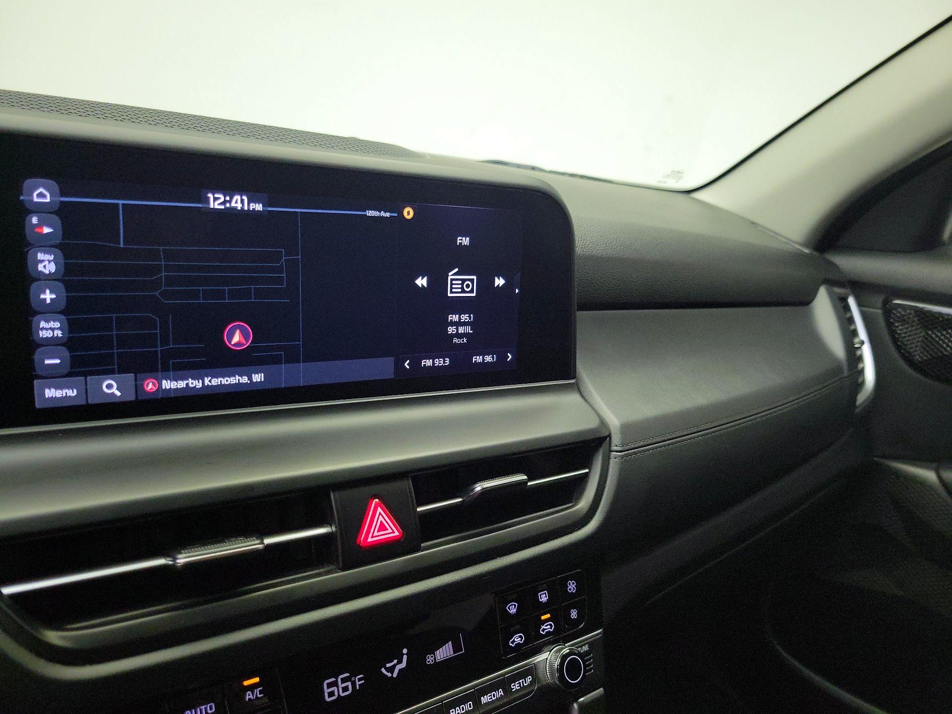 Thumbnail: 2024 Kia Seltos - 14