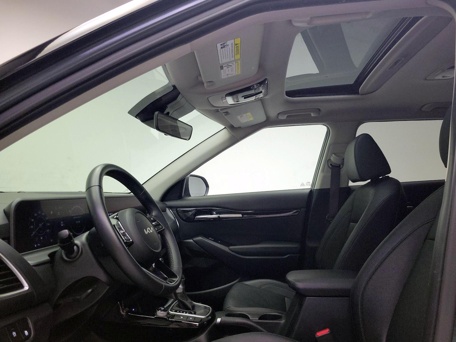 Thumbnail: 2024 Kia Seltos - 20