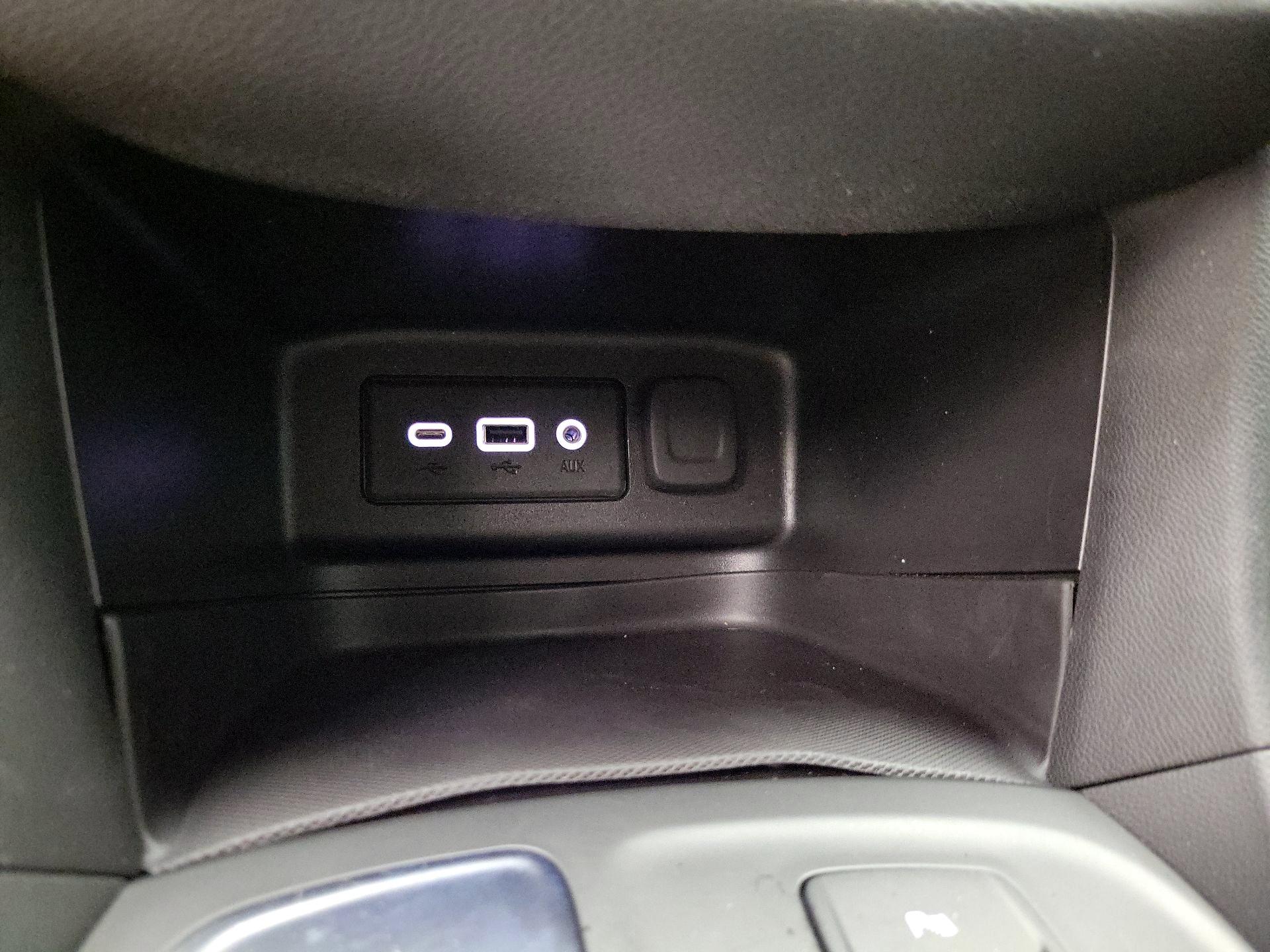 Thumbnail: 2023 Chevrolet Equinox - 18