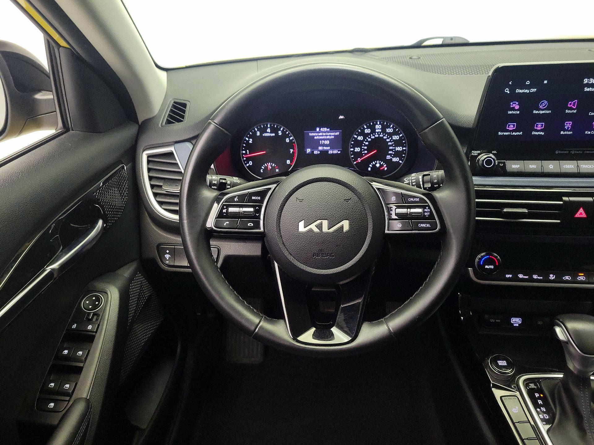 Thumbnail: 2023 Kia Seltos - 10