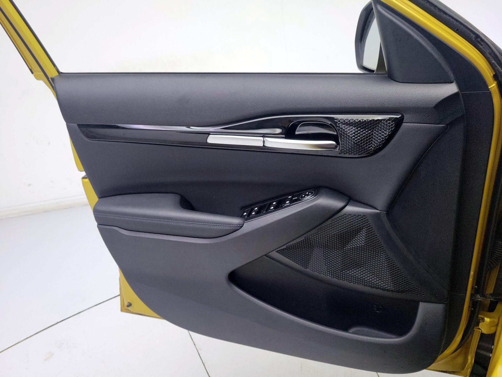 Thumbnail: 2023 Kia Seltos - 12