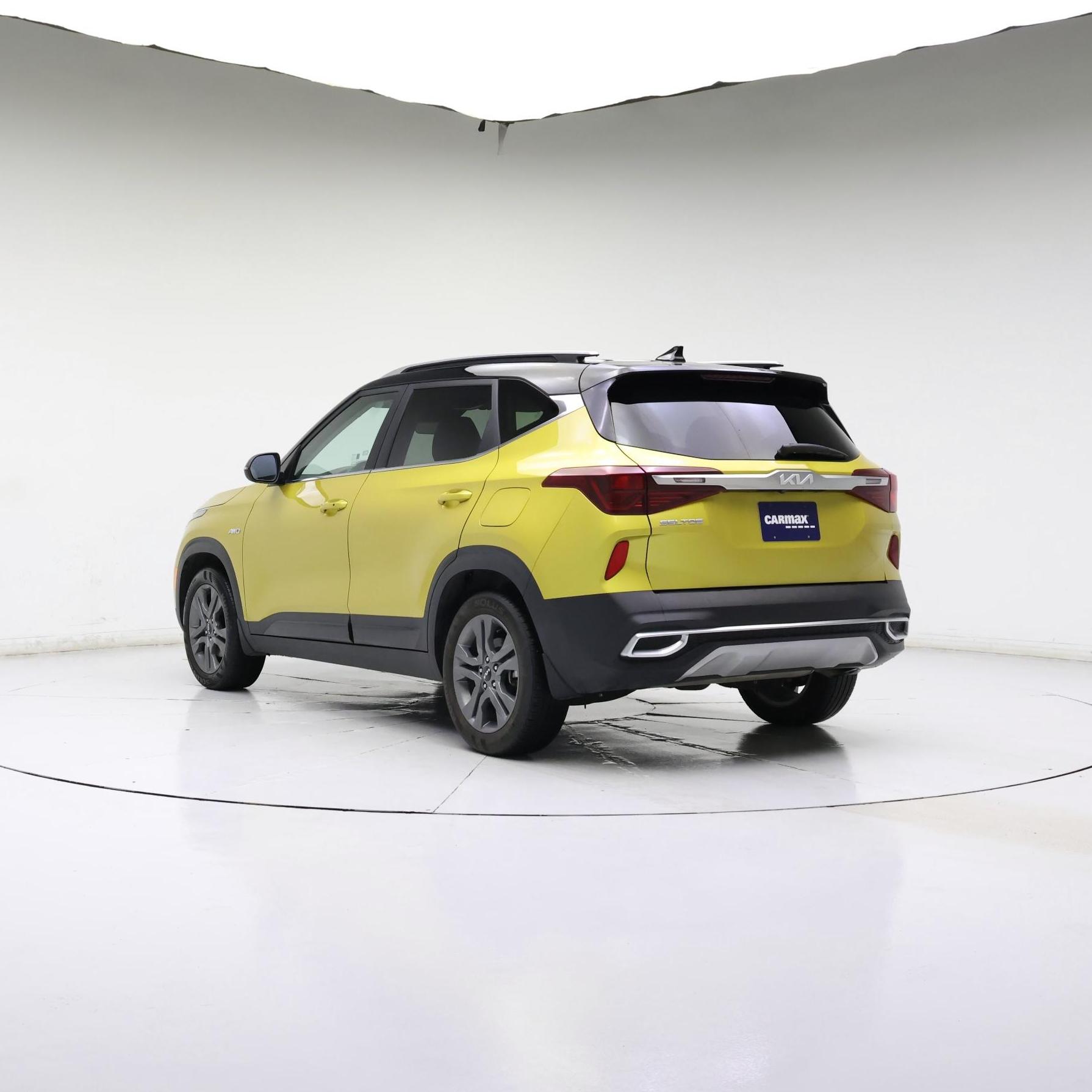 Thumbnail: 2023 Kia Seltos - 2