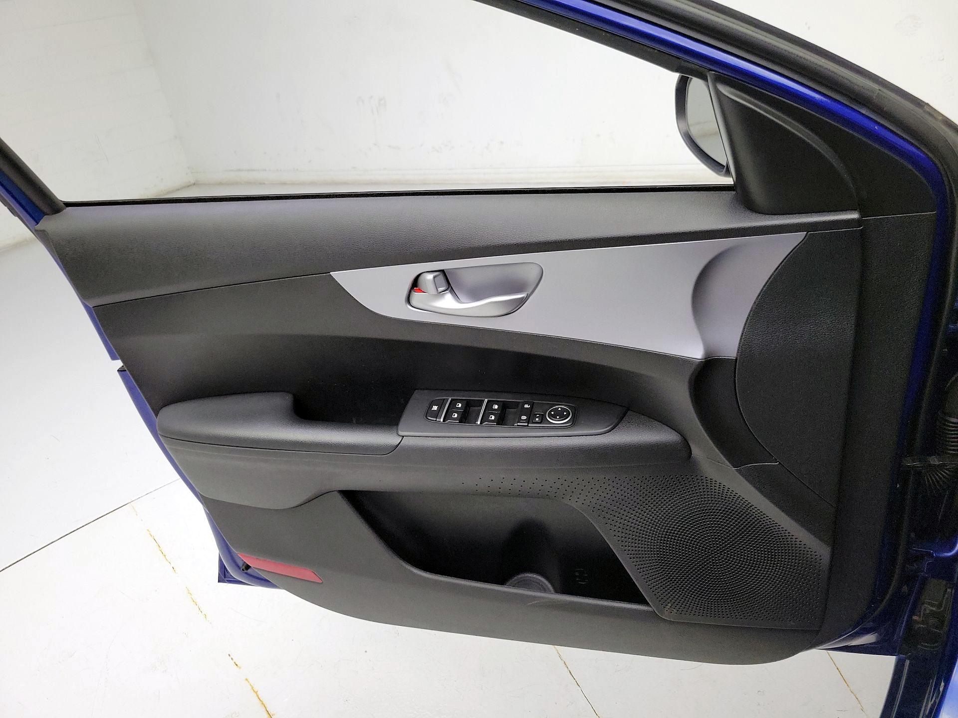 Thumbnail: 2024 Kia Forte - 12