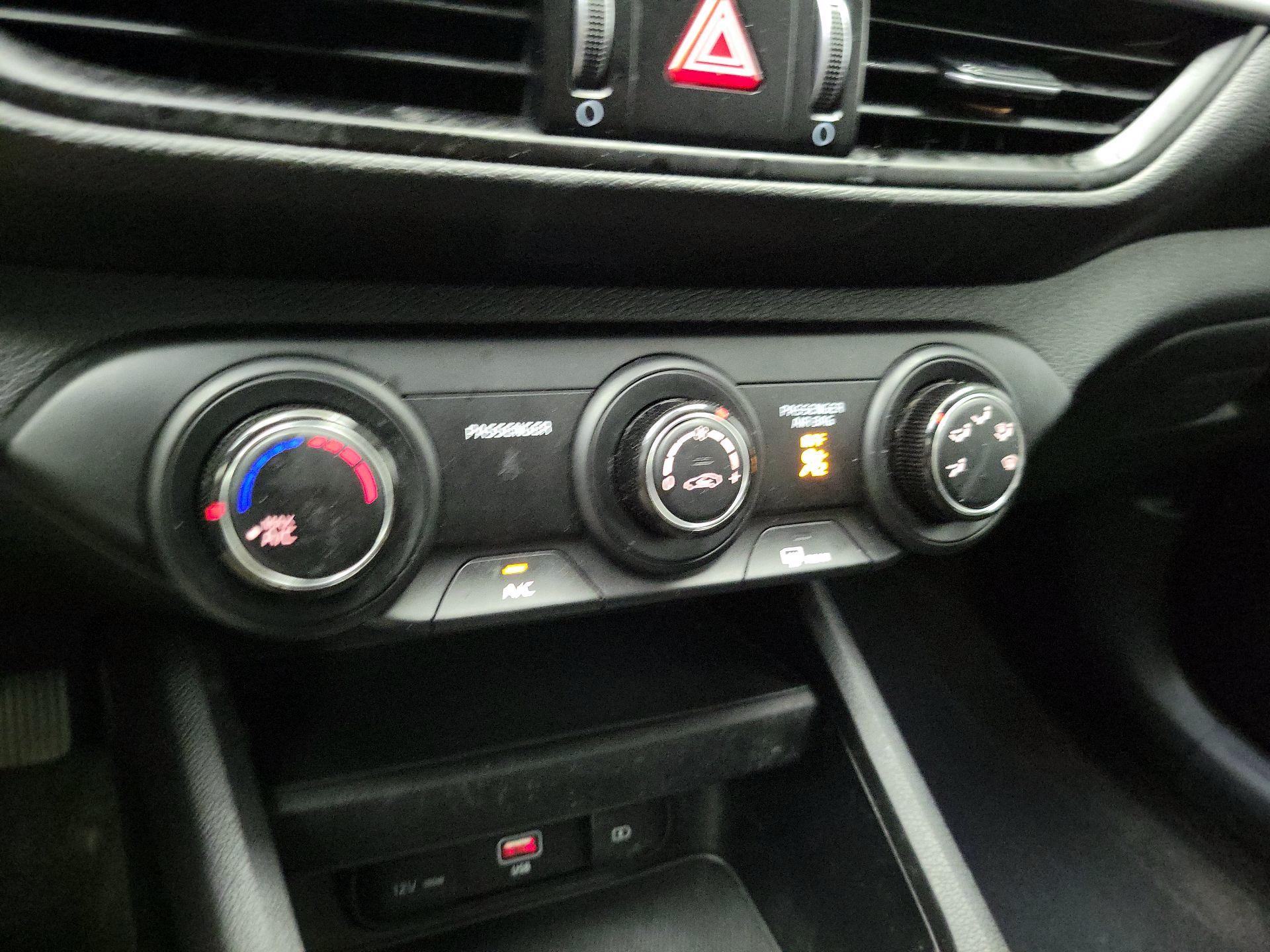 Thumbnail: 2024 Kia Forte - 16