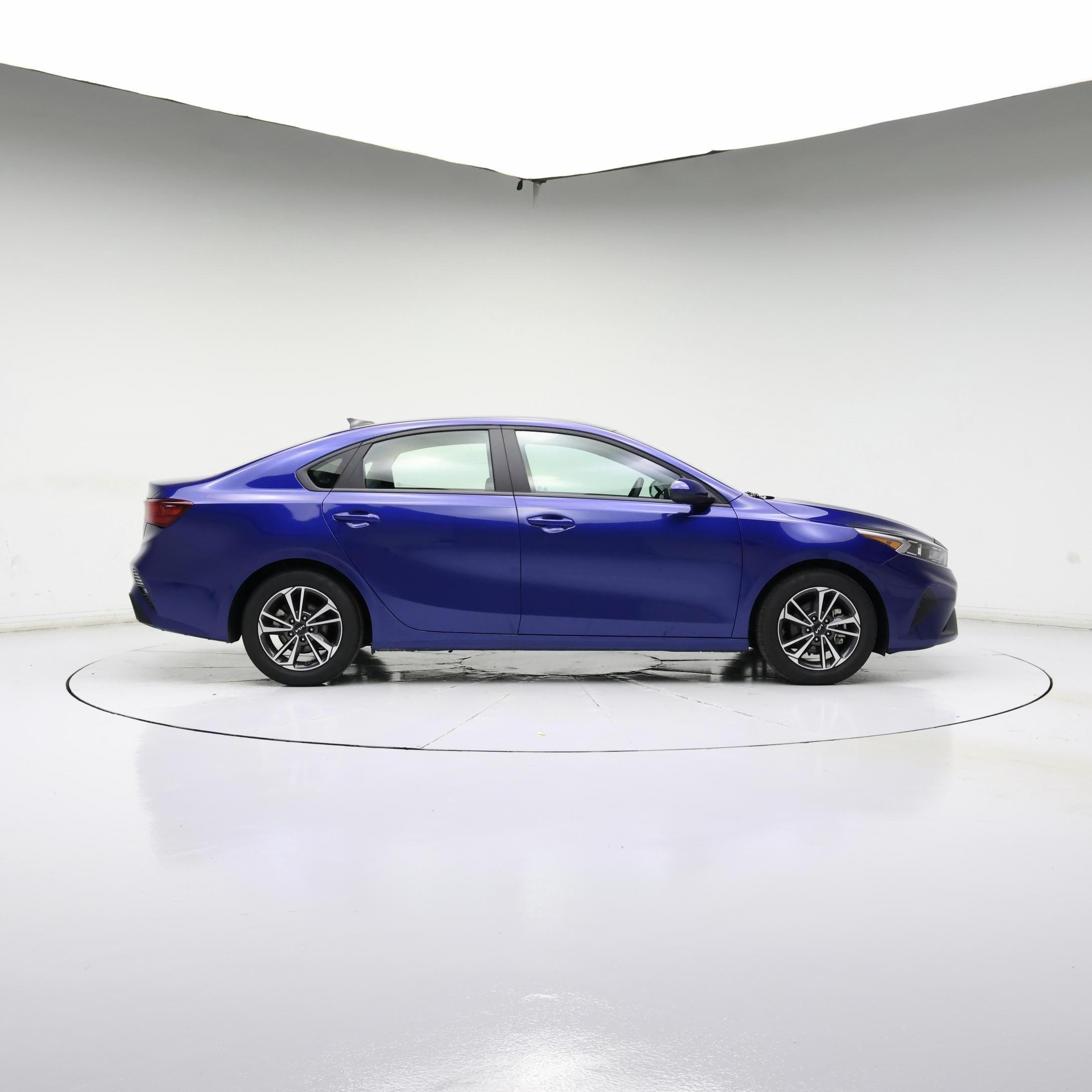 Thumbnail: 2024 Kia Forte - 7