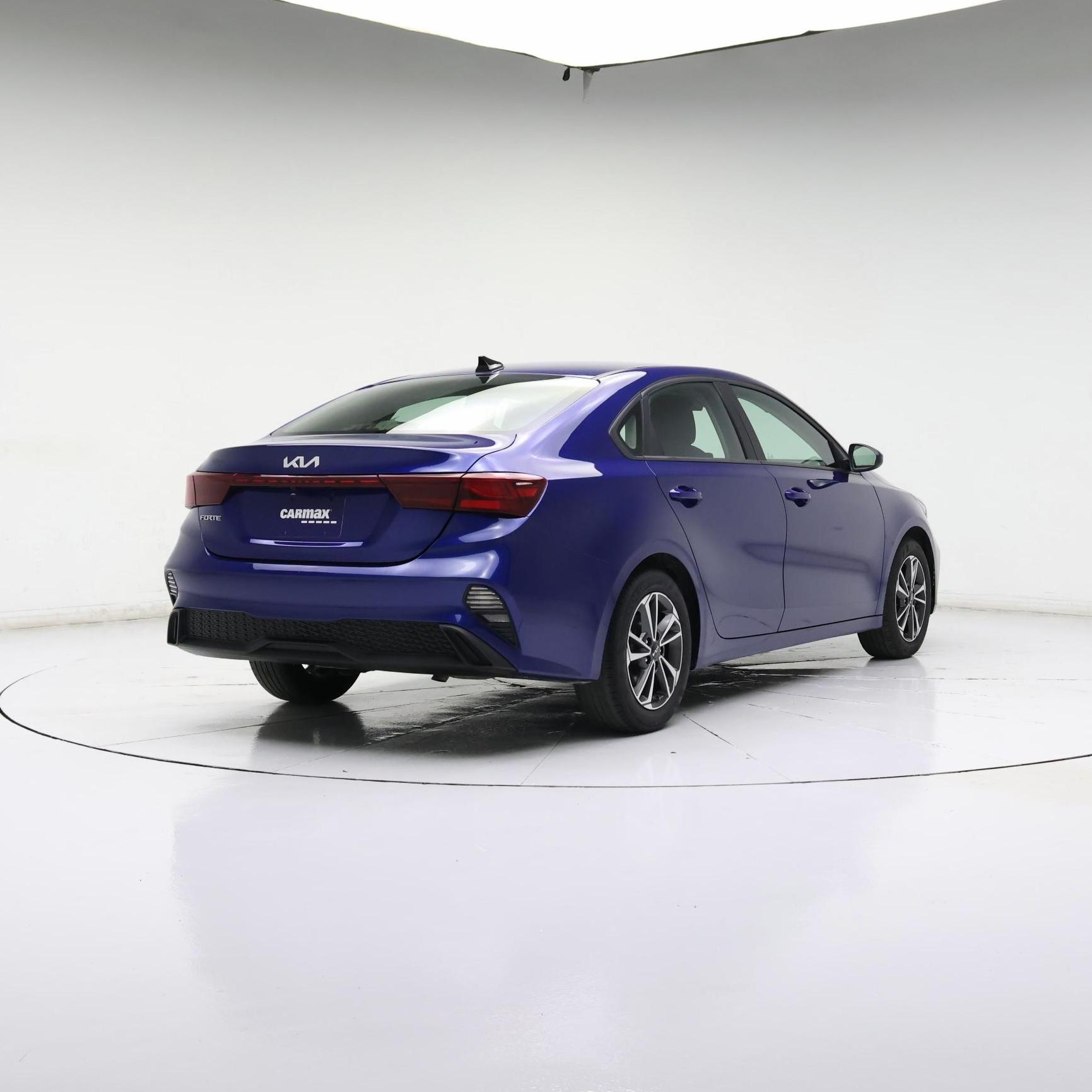 Thumbnail: 2024 Kia Forte - 8