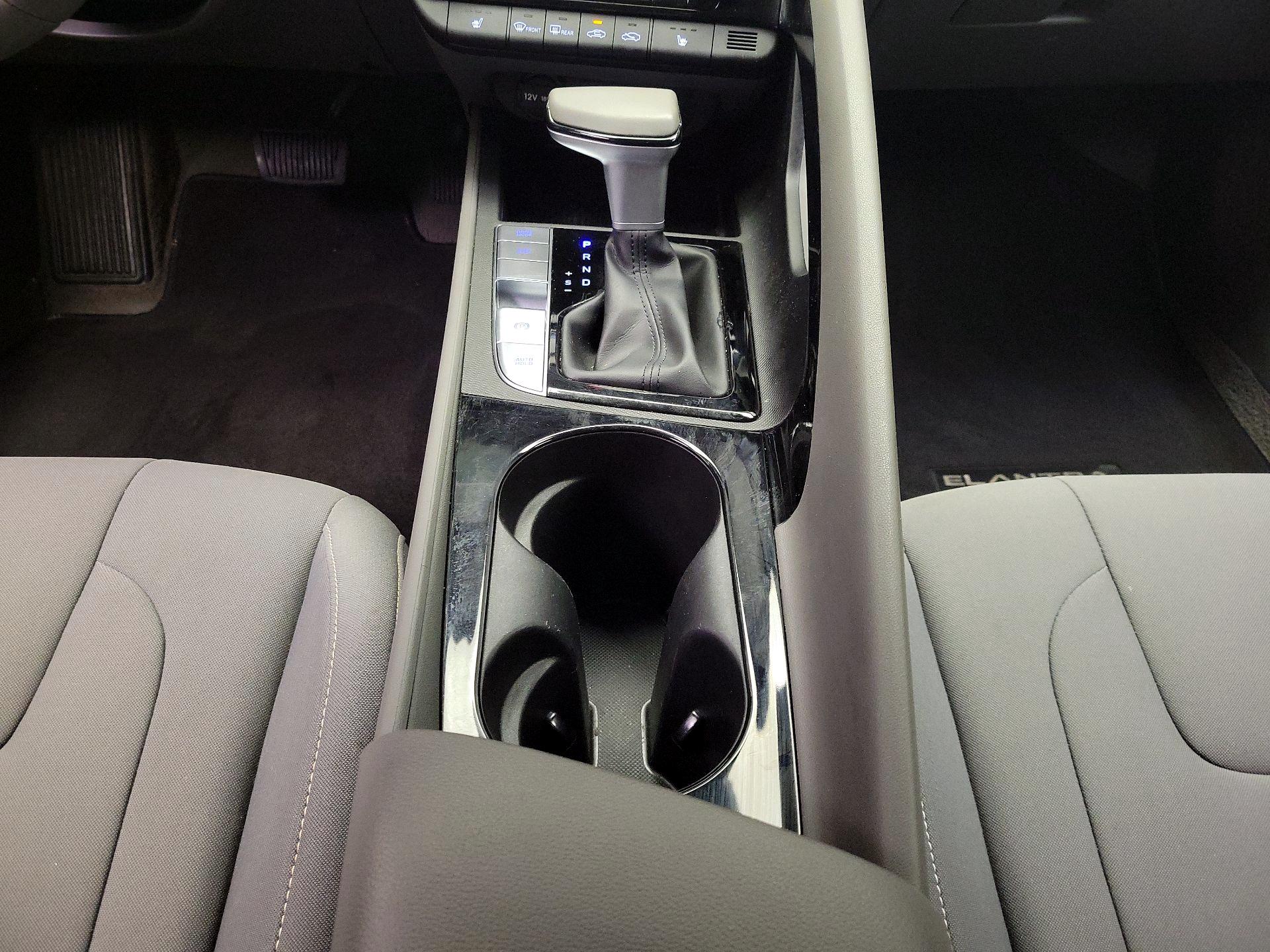 Thumbnail: 2024 Hyundai Elantra - 18