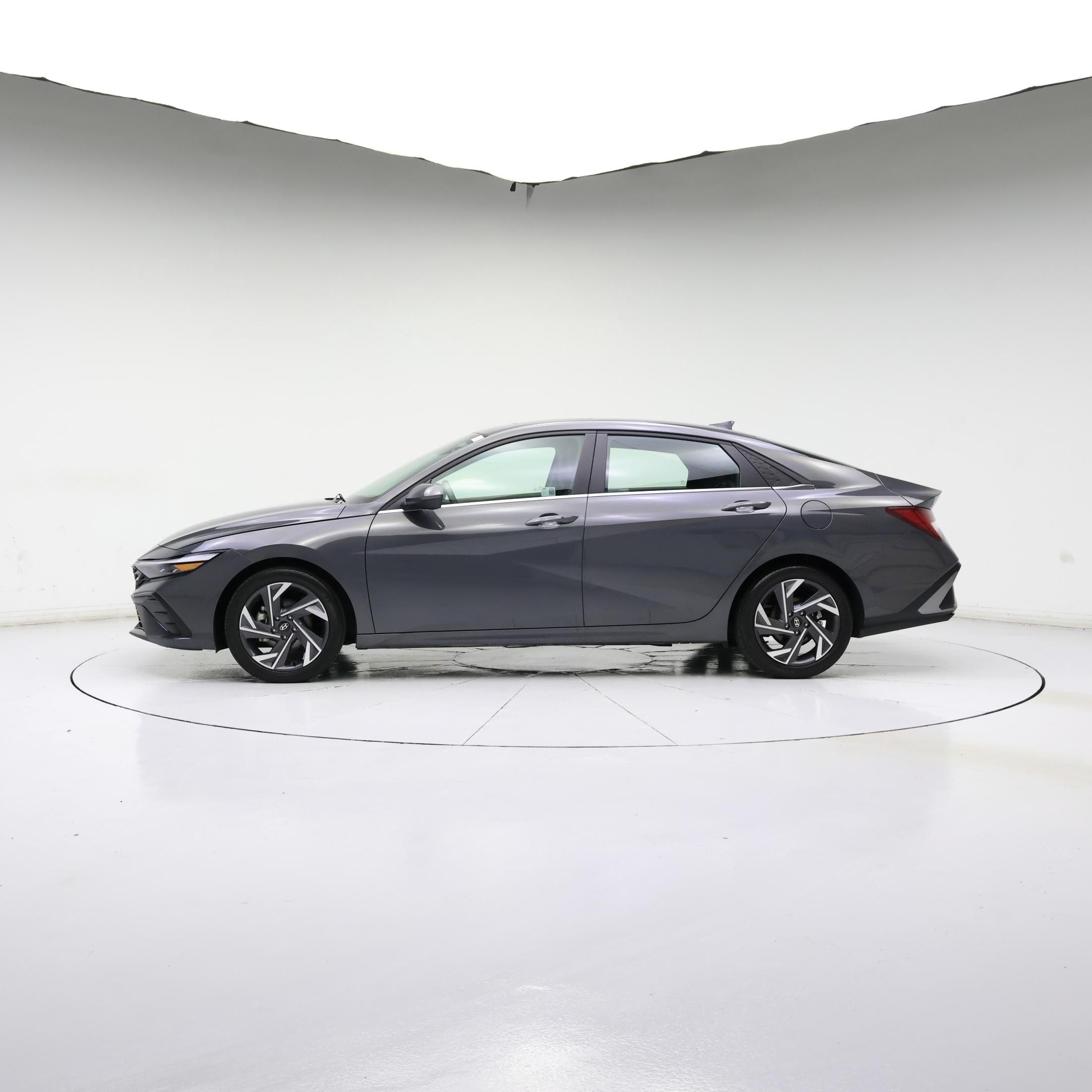 Thumbnail: 2024 Hyundai Elantra - 3