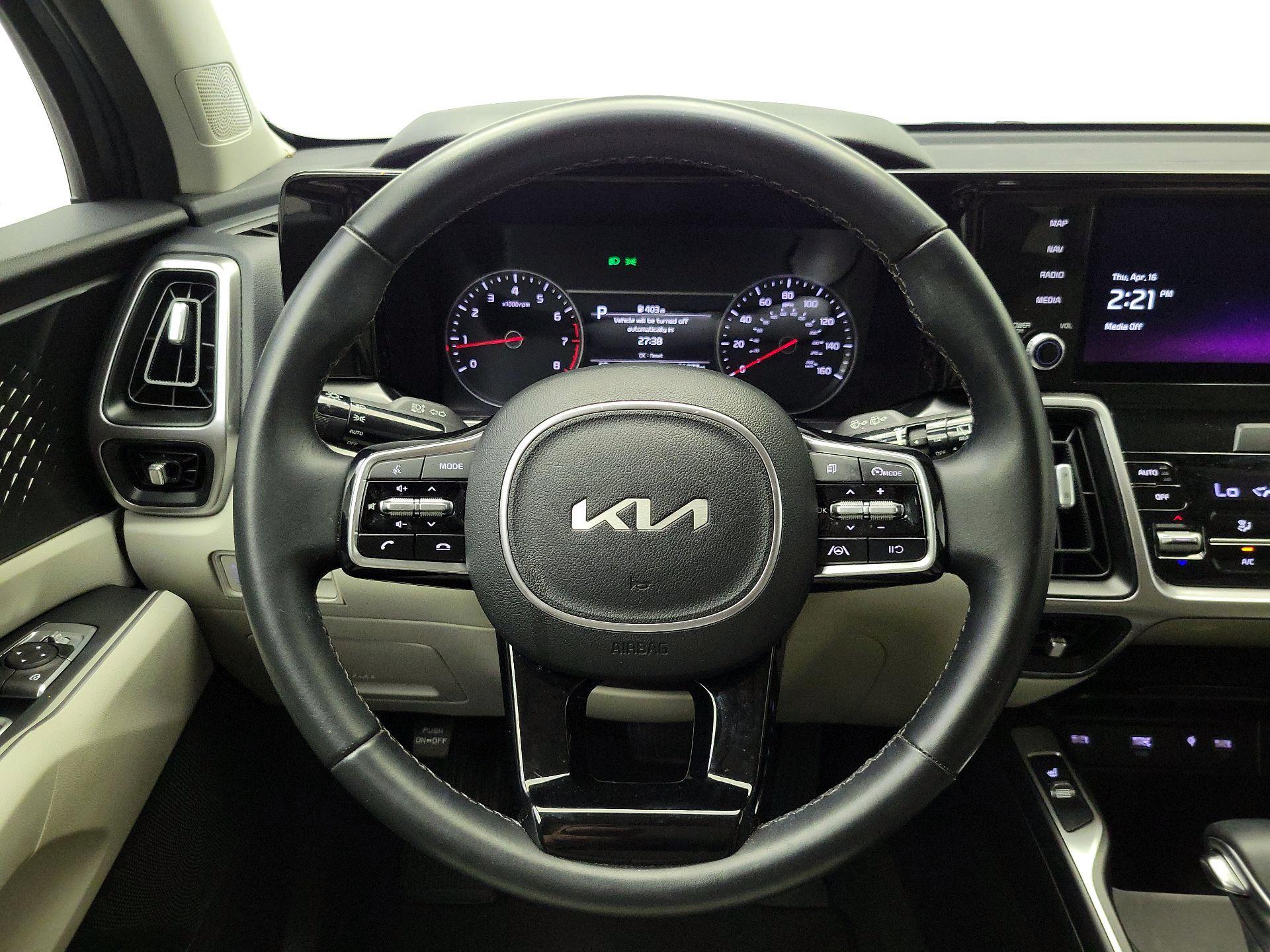 Thumbnail: 2023 Kia Sorento - 10