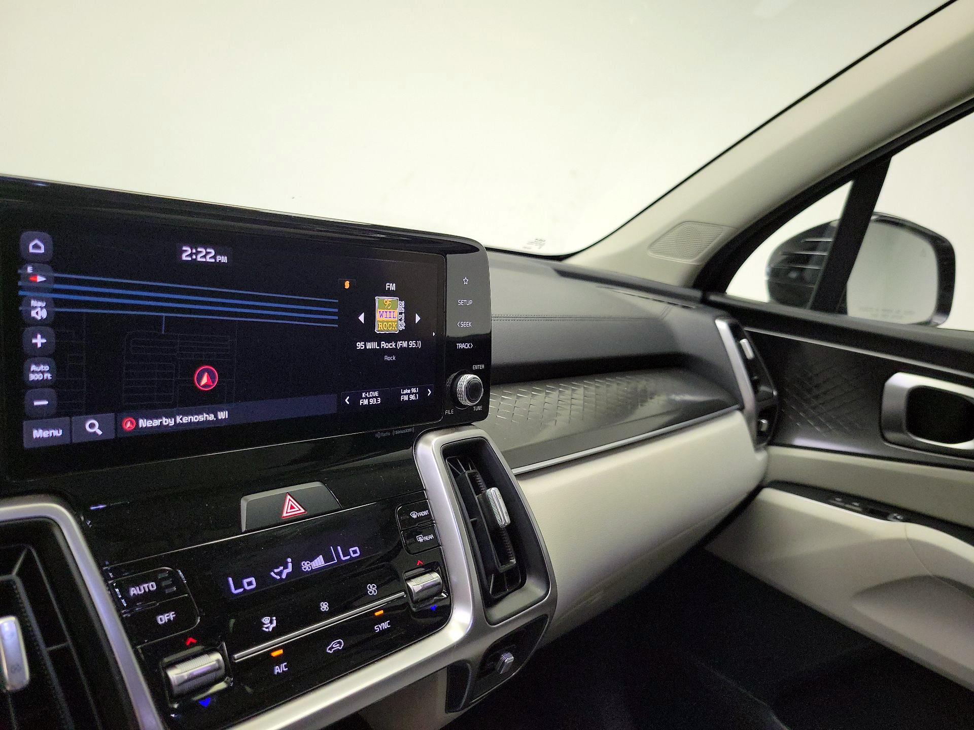 Thumbnail: 2023 Kia Sorento - 14