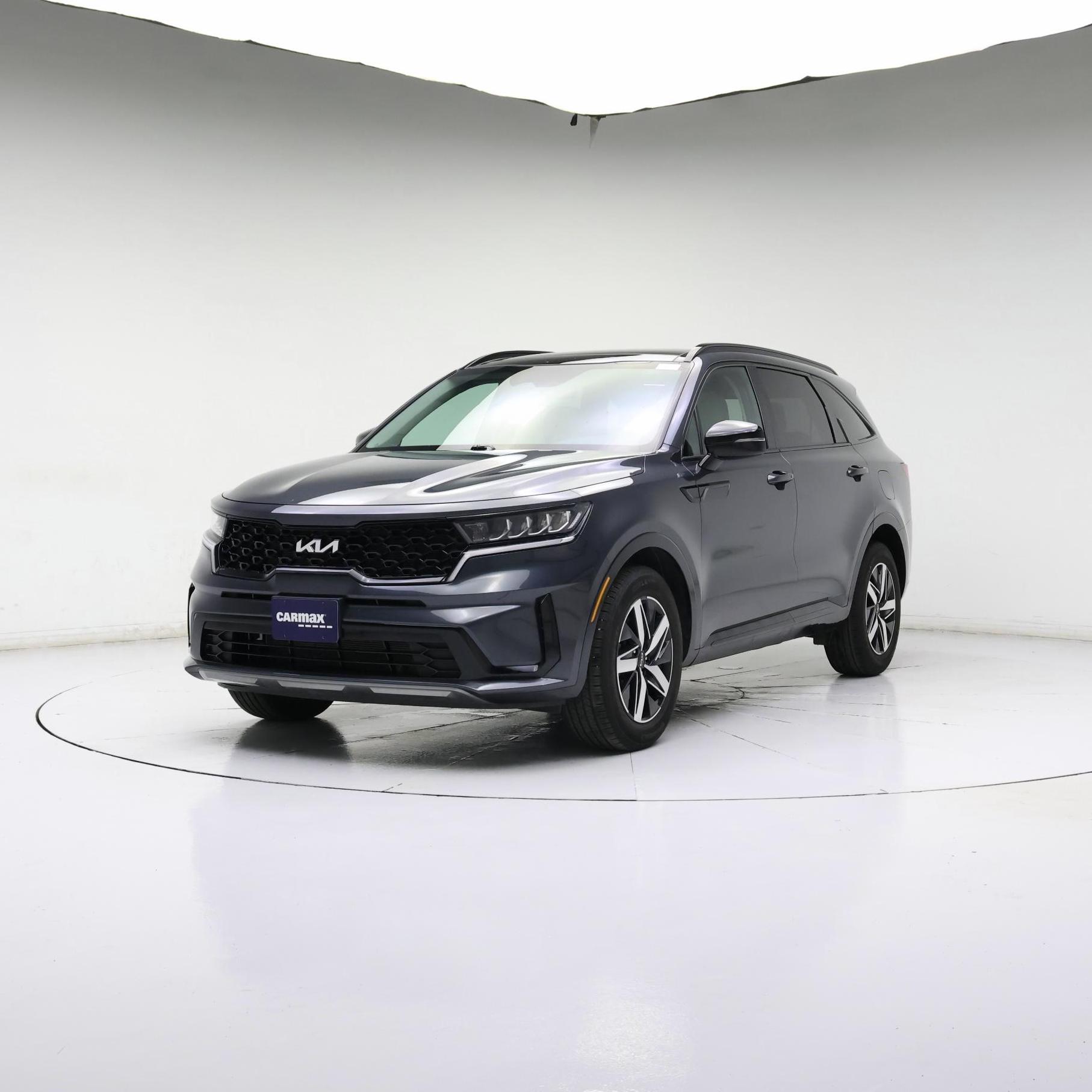 Thumbnail: 2023 Kia Sorento - 4