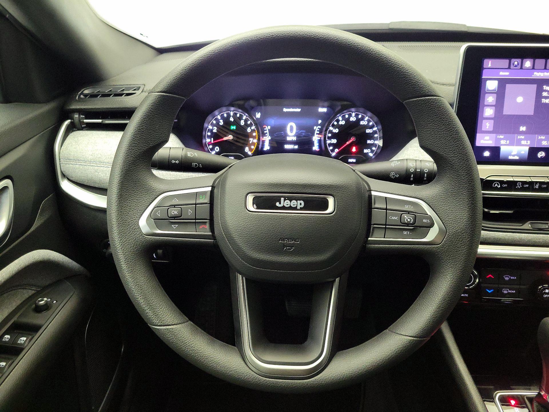 Thumbnail: 2023 Jeep Compass - 10