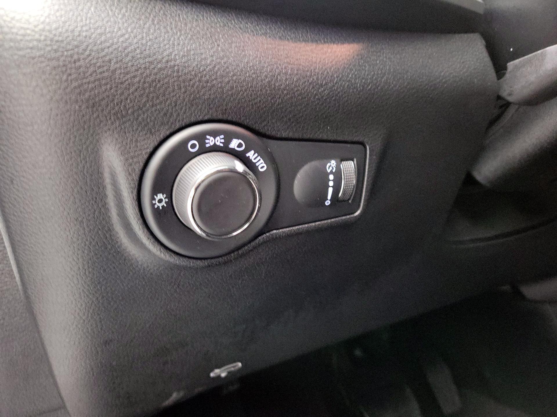 Thumbnail: 2023 Jeep Compass - 13