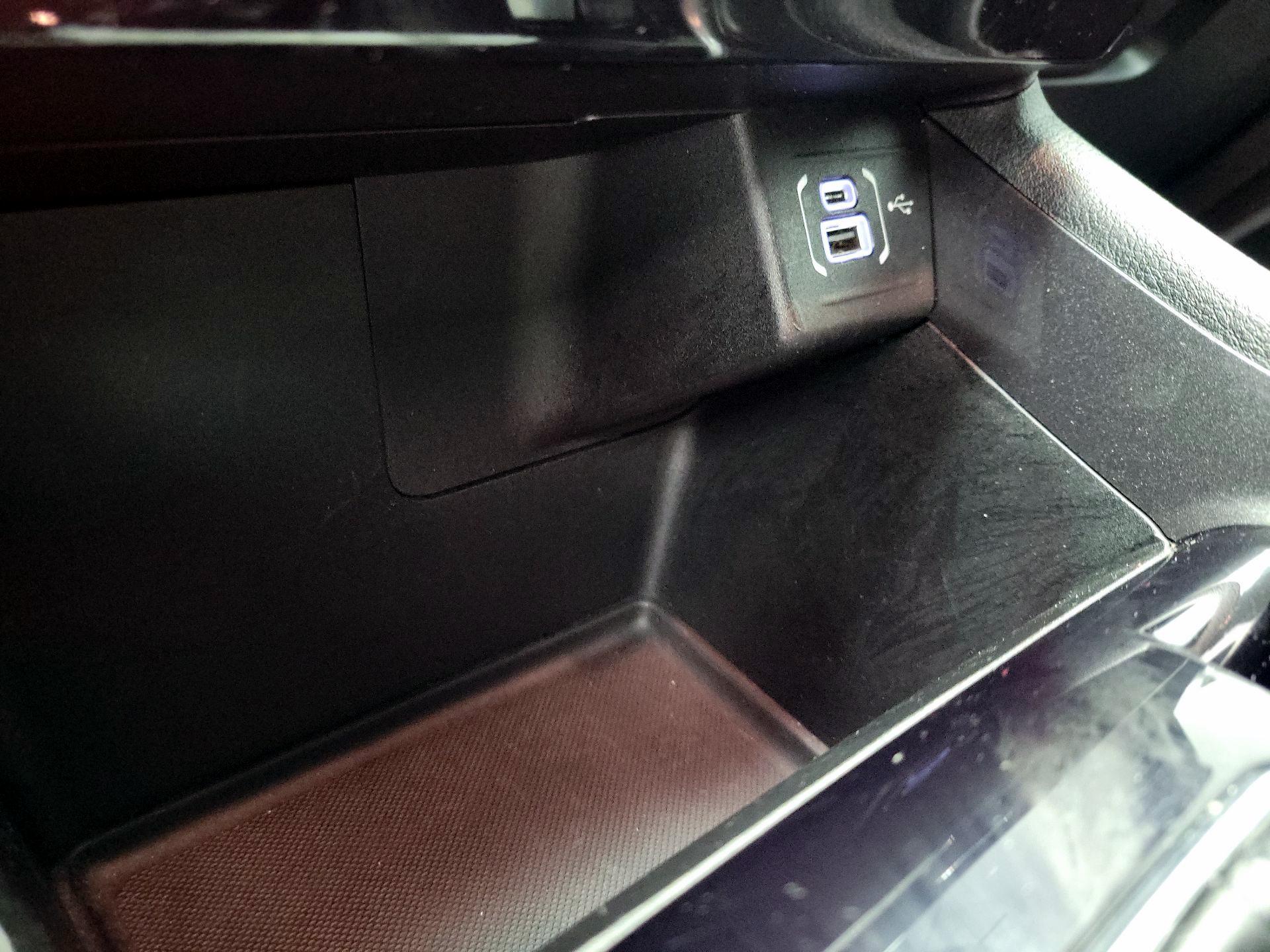 Thumbnail: 2023 Jeep Compass - 18