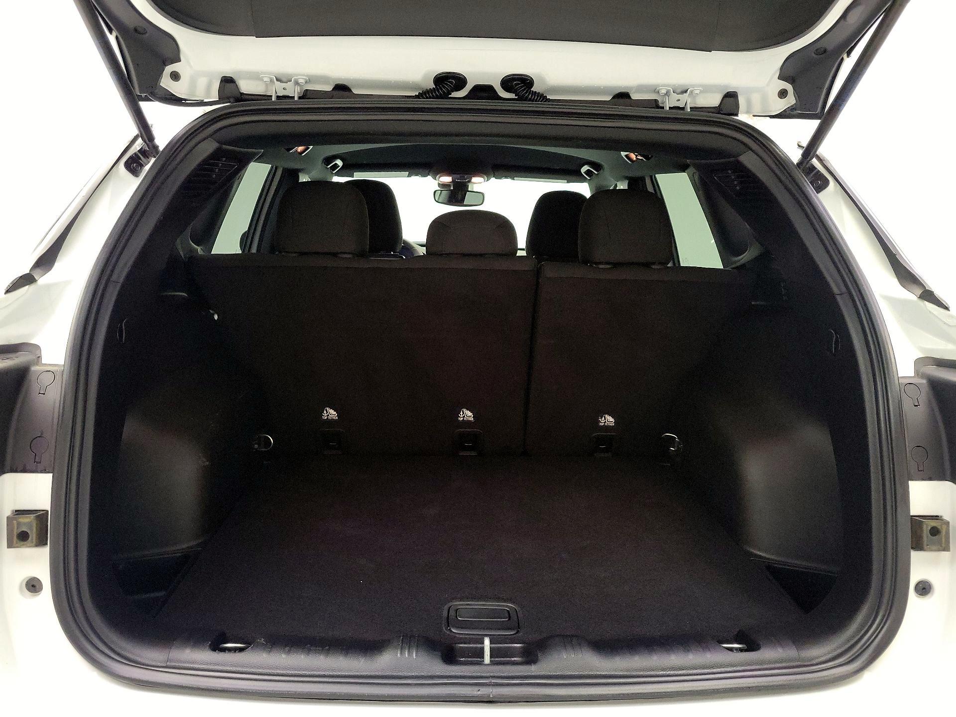 Thumbnail: 2023 Jeep Compass - 20