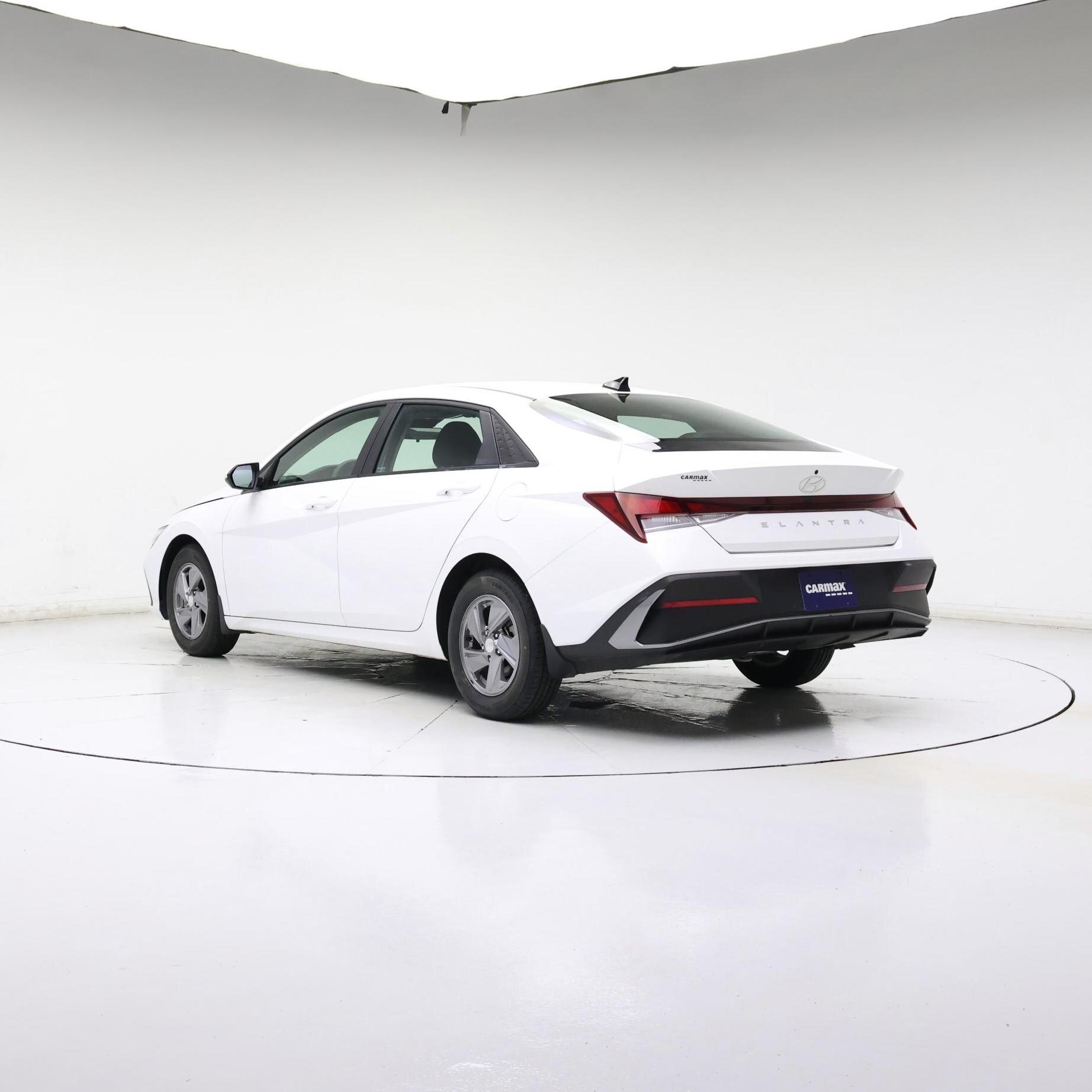 Thumbnail: 2024 Hyundai Elantra - 2