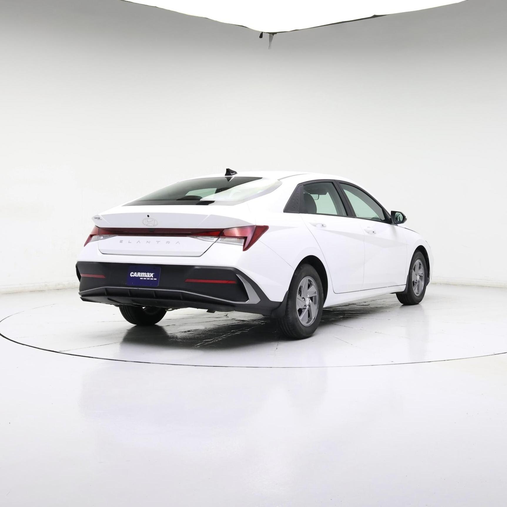 Thumbnail: 2024 Hyundai Elantra - 8