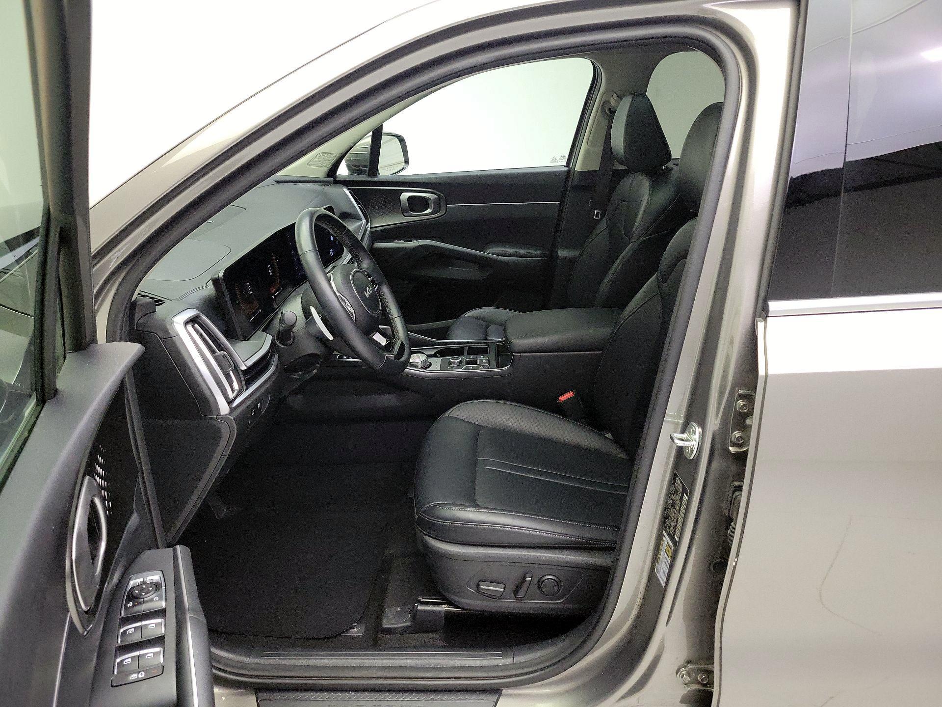 Thumbnail: 2025 Kia Sorento - 11