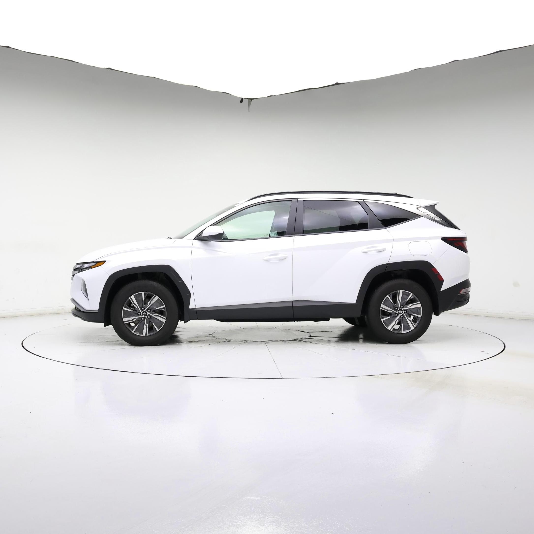 Thumbnail: 2024 Hyundai Tucson - 3