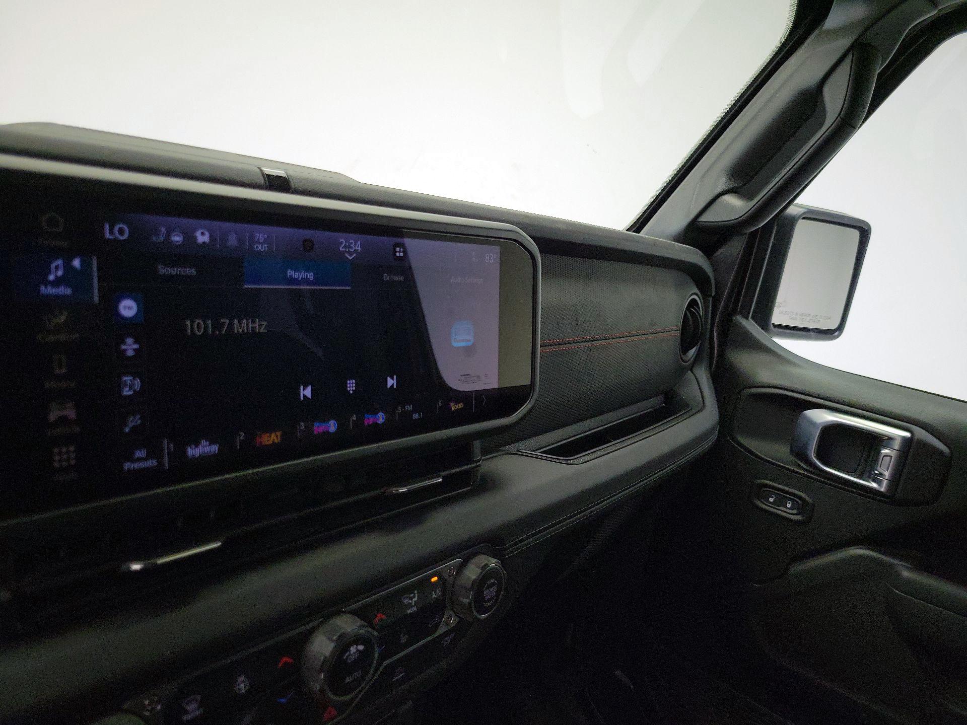 Thumbnail: 2024 Jeep Wrangler - 15