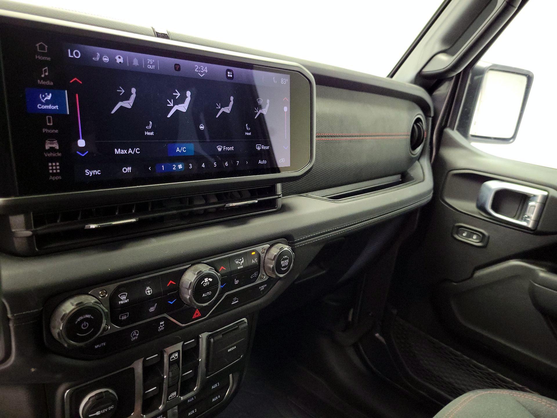 Thumbnail: 2024 Jeep Wrangler - 16