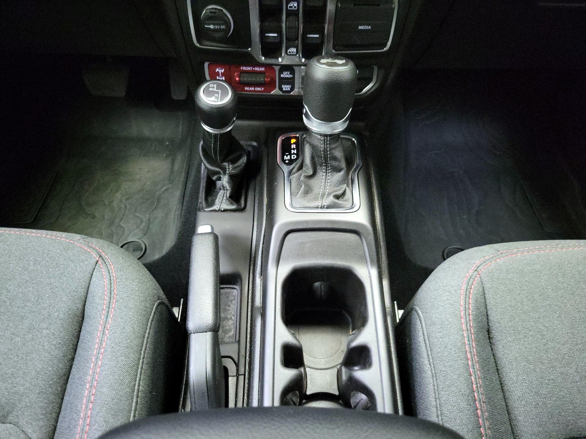 Thumbnail: 2024 Jeep Wrangler - 17