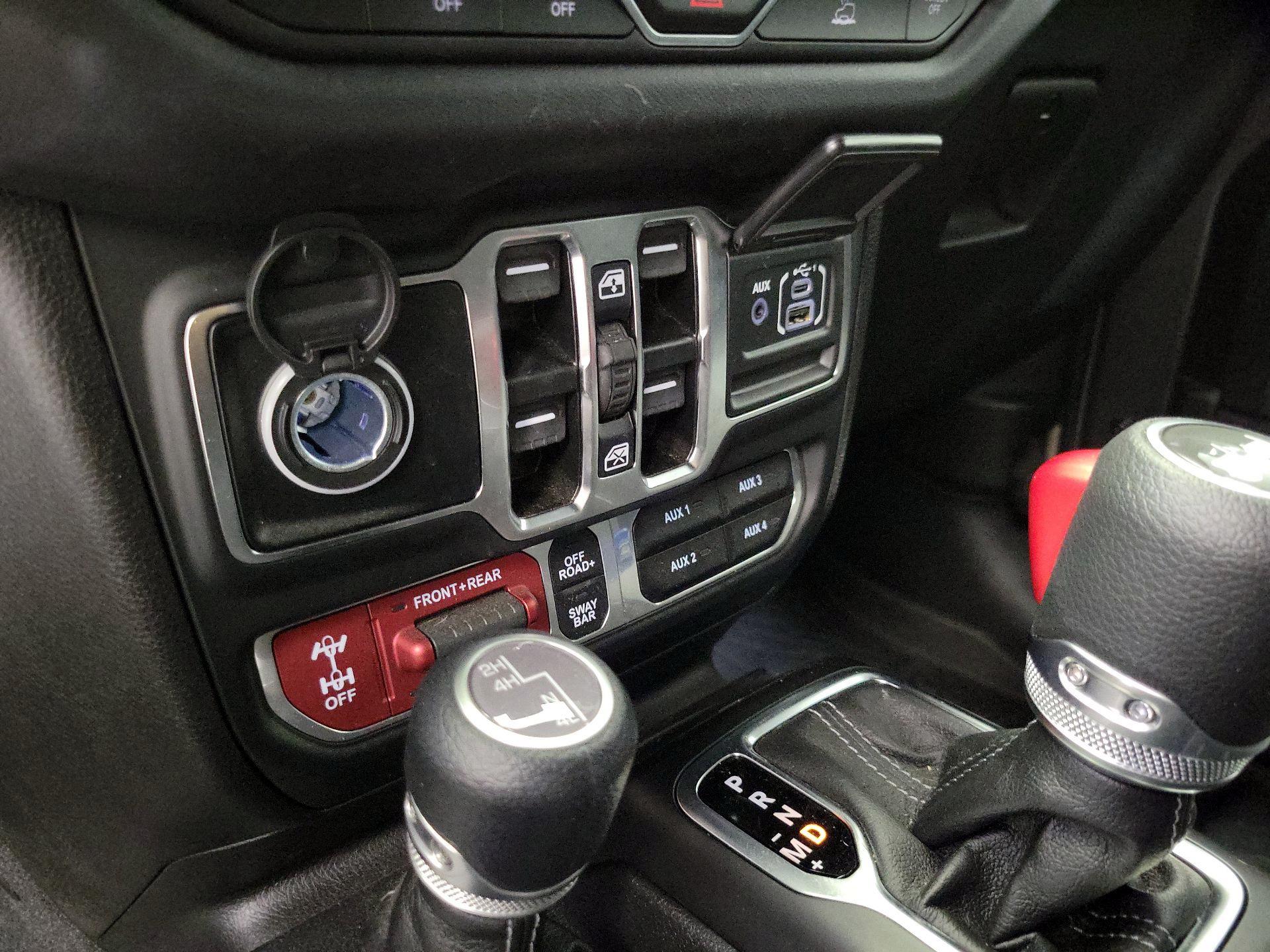 Thumbnail: 2024 Jeep Wrangler - 18