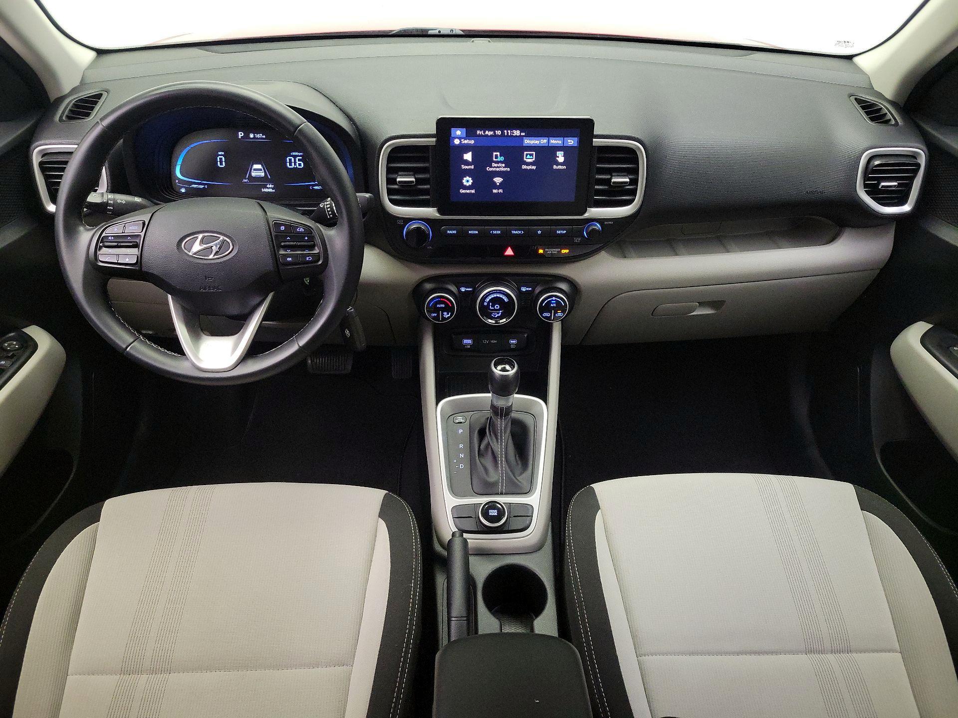 Thumbnail: 2023 Hyundai Venue - 9