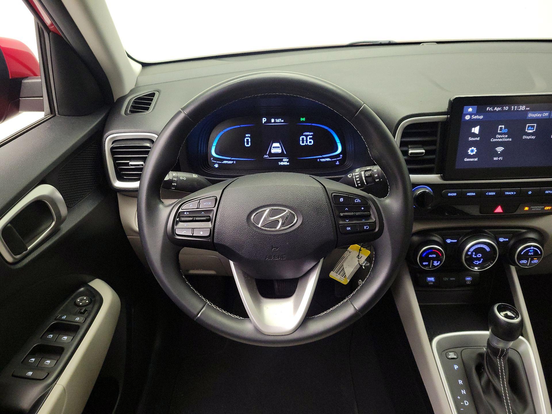 Thumbnail: 2023 Hyundai Venue - 10