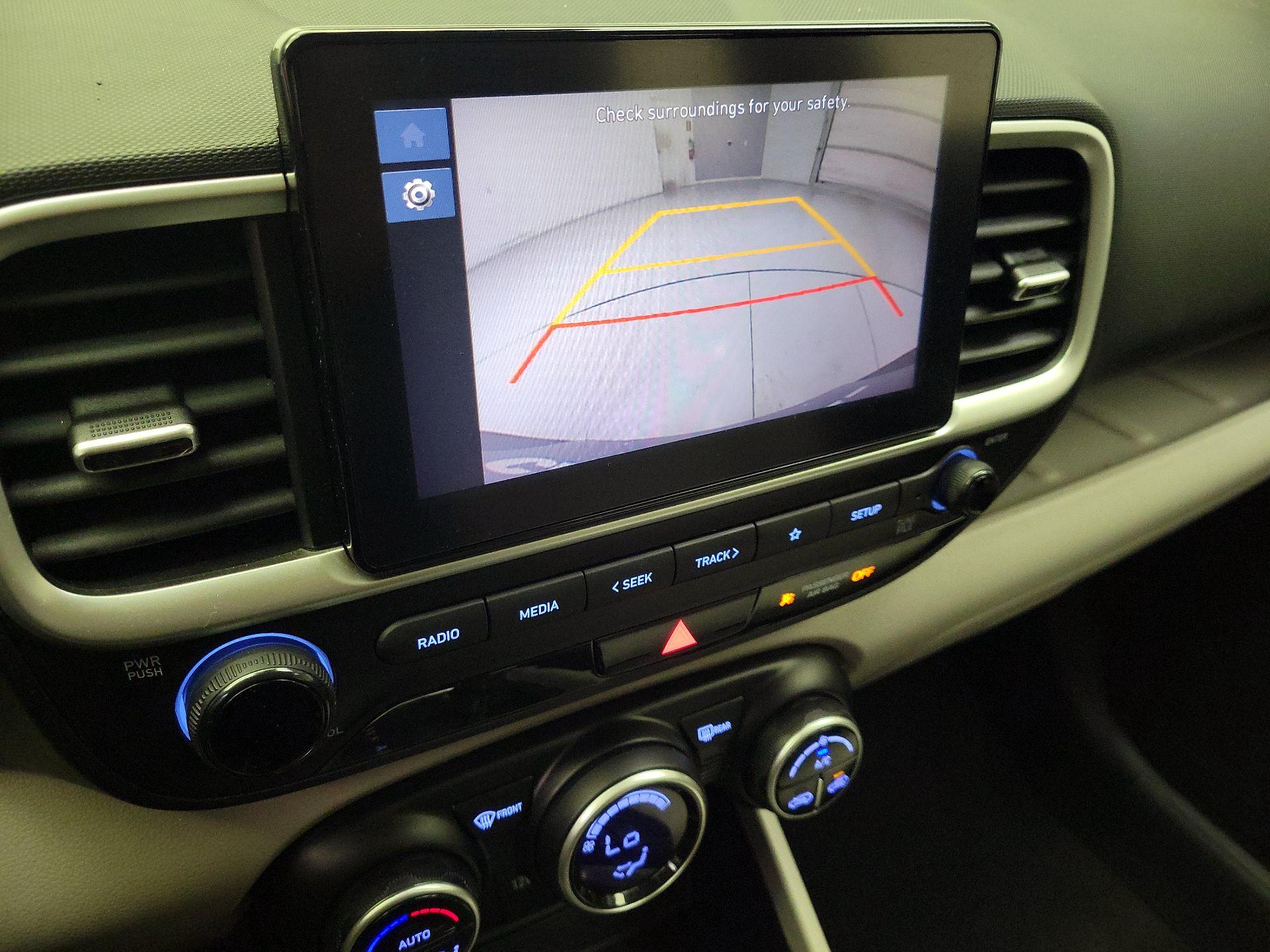 Thumbnail: 2023 Hyundai Venue - 14