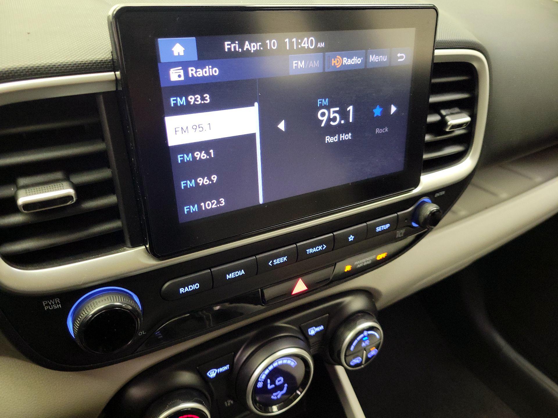 Thumbnail: 2023 Hyundai Venue - 15