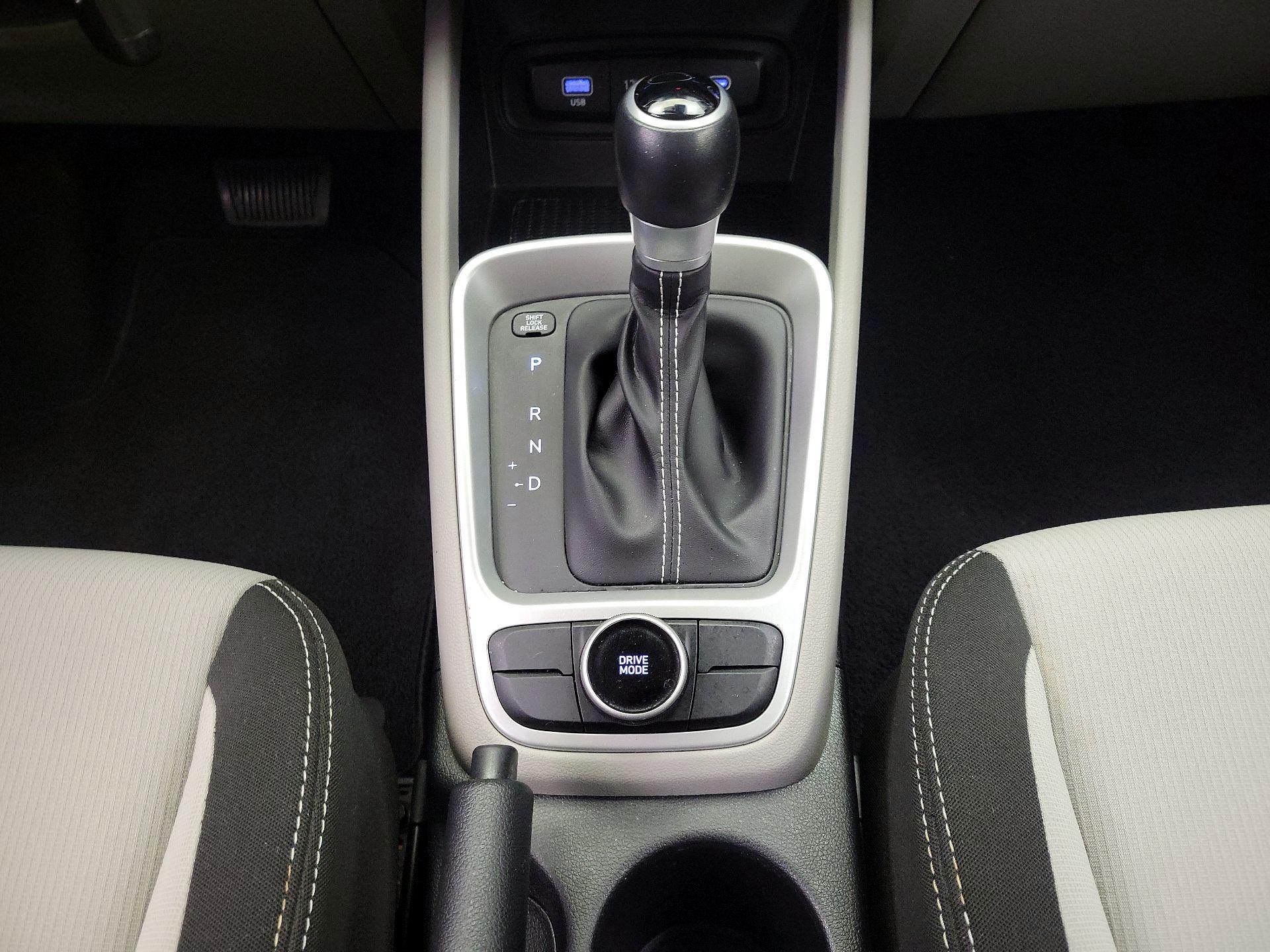 Thumbnail: 2023 Hyundai Venue - 17