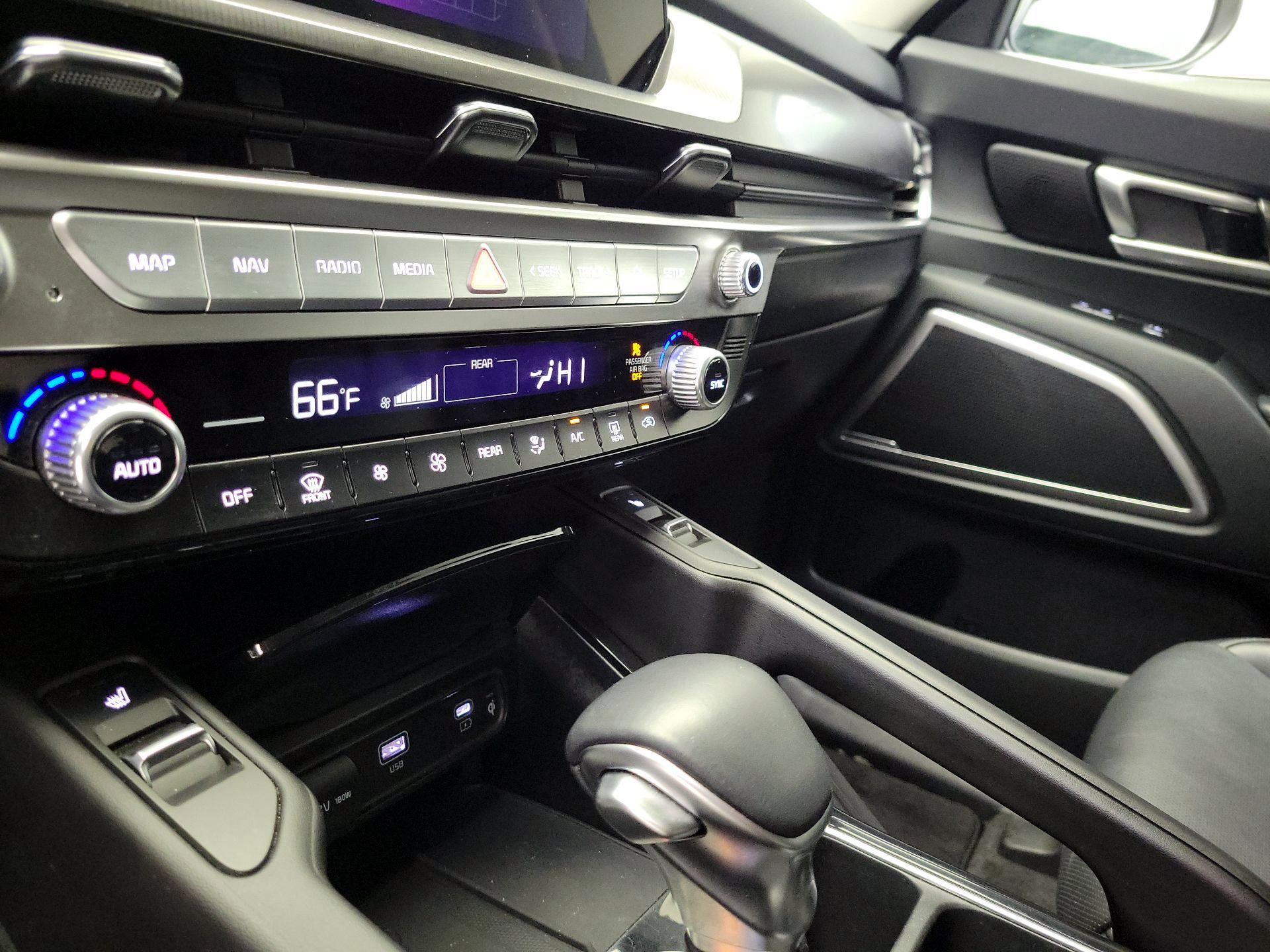 Thumbnail: 2025 Kia Telluride - 17