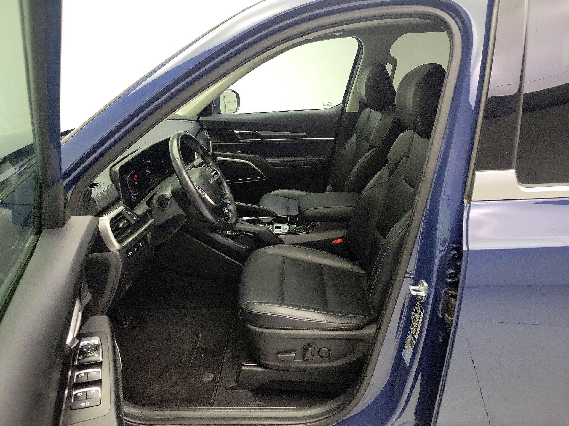 Thumbnail: 2023 Kia Telluride - 11