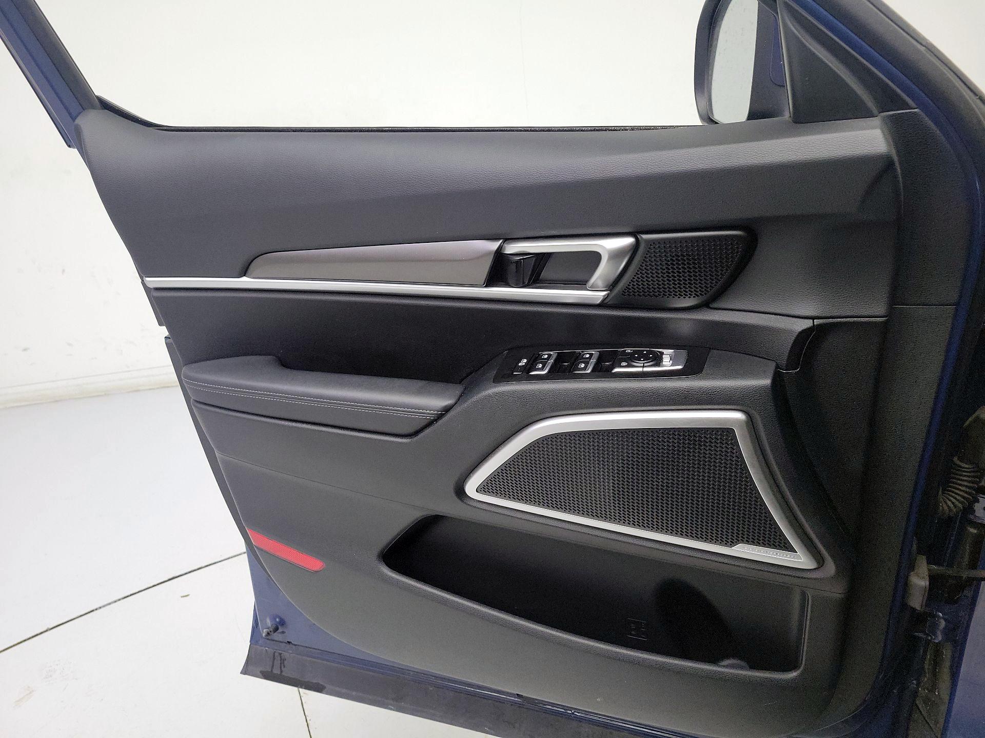 Thumbnail: 2023 Kia Telluride - 12