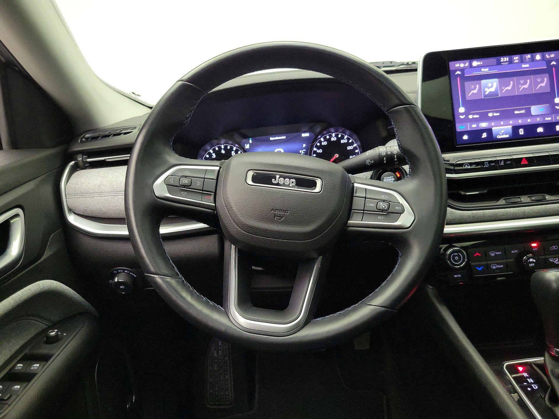 Thumbnail: 2022 Jeep Compass - 10