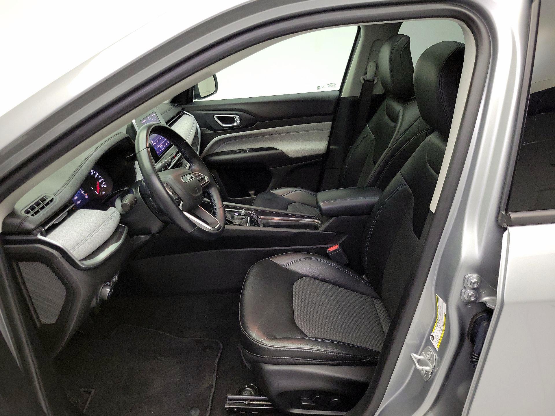 Thumbnail: 2022 Jeep Compass - 11