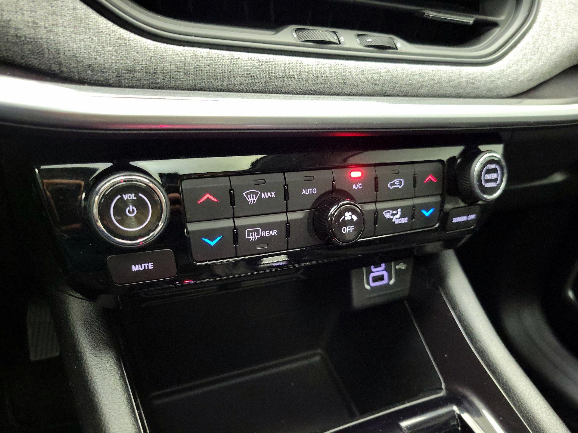 Thumbnail: 2022 Jeep Compass - 16