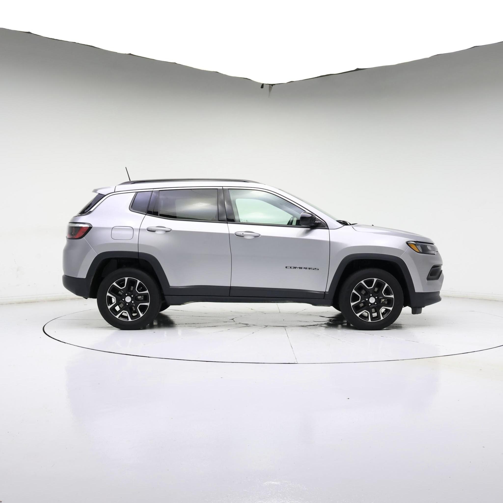 Thumbnail: 2022 Jeep Compass - 3