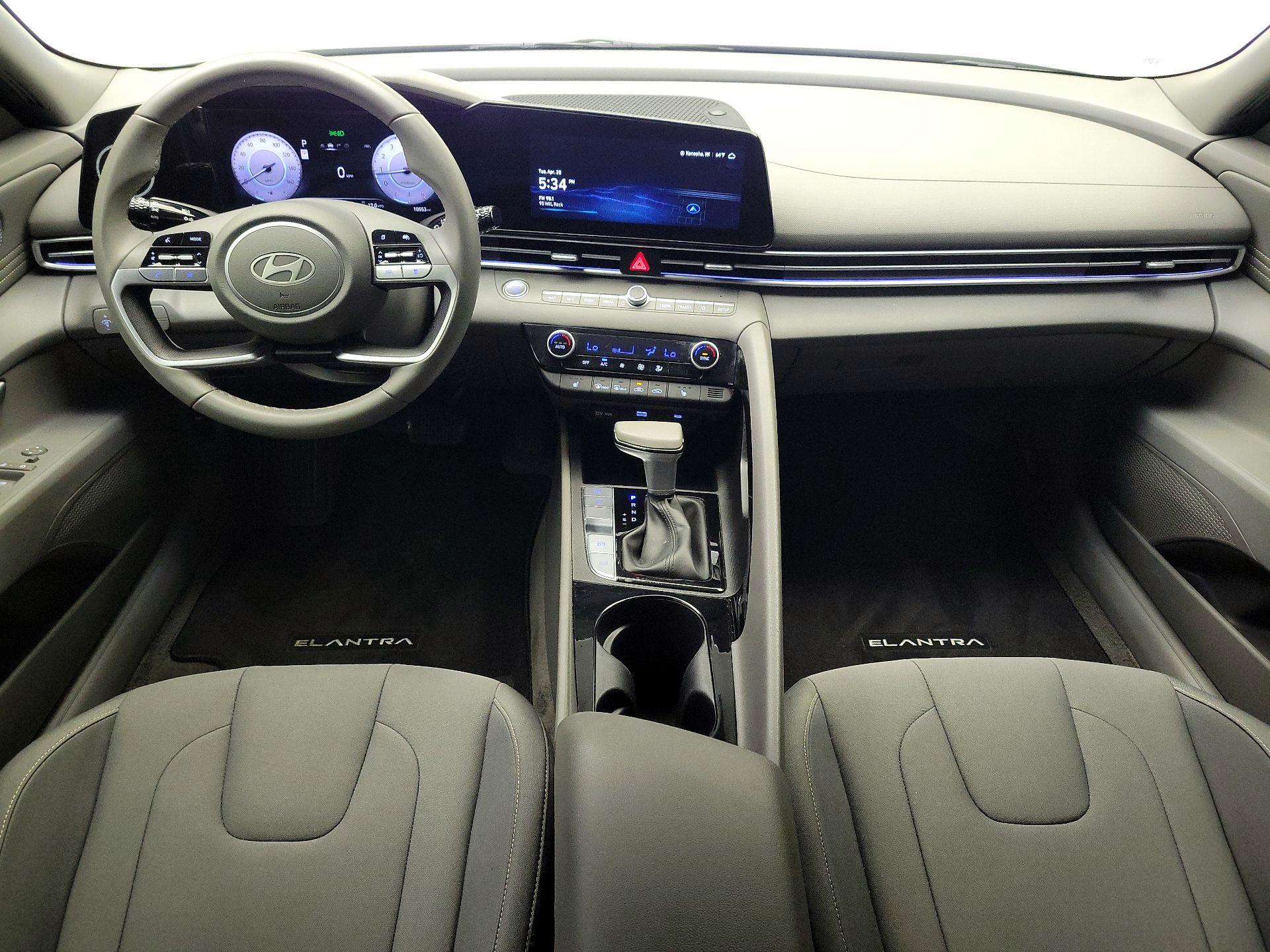 Thumbnail: 2025 Hyundai Elantra - 9