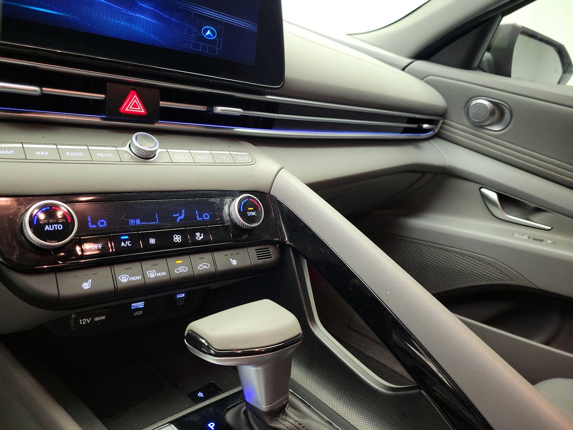 Thumbnail: 2025 Hyundai Elantra - 17