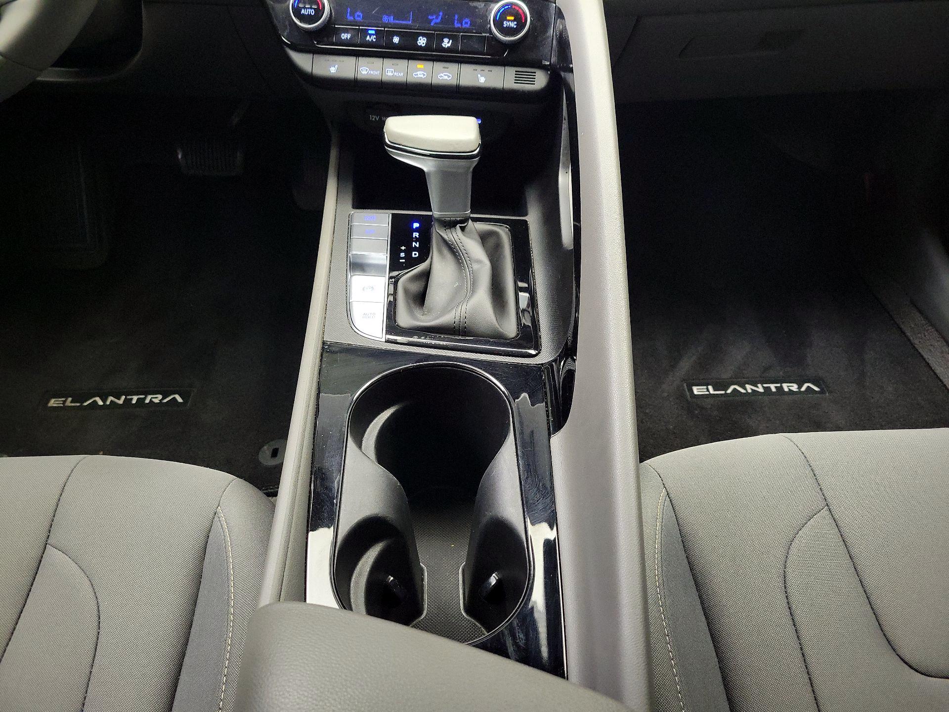 Thumbnail: 2025 Hyundai Elantra - 18