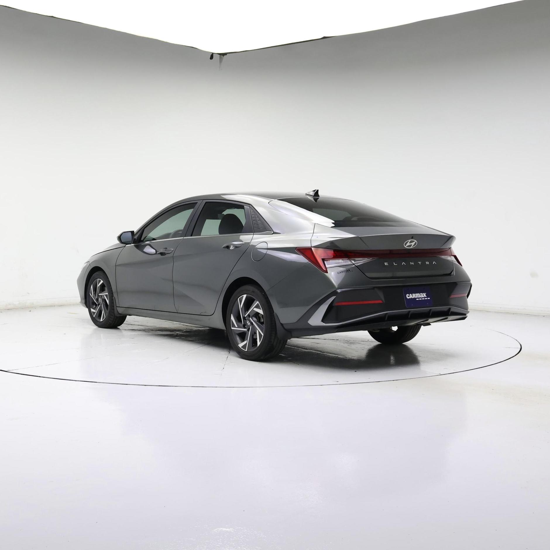 Thumbnail: 2025 Hyundai Elantra - 2