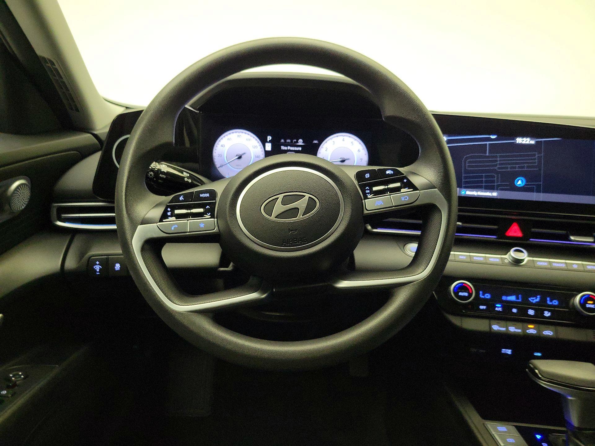 Thumbnail: 2024 Hyundai Elantra - 10