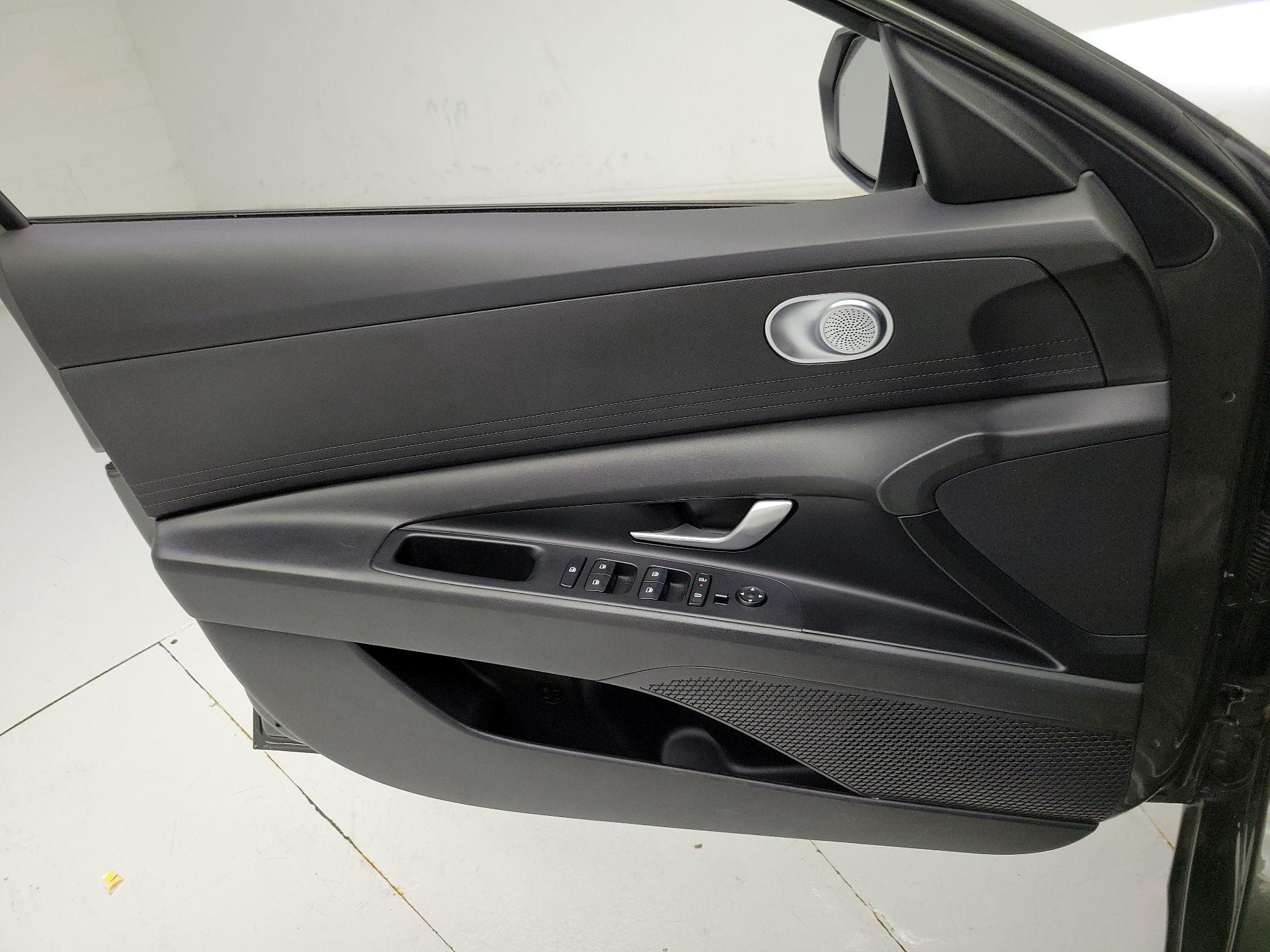 Thumbnail: 2024 Hyundai Elantra - 12