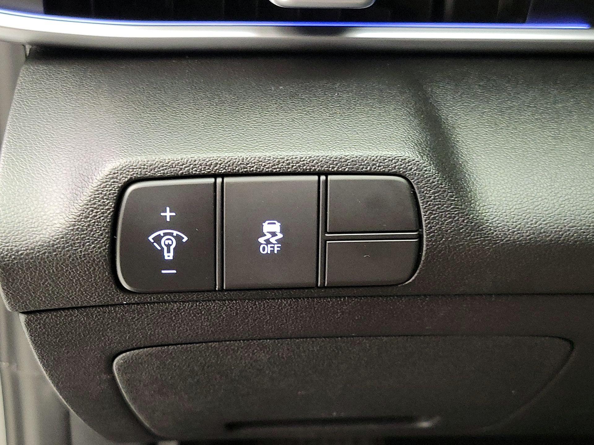 Thumbnail: 2024 Hyundai Elantra - 13